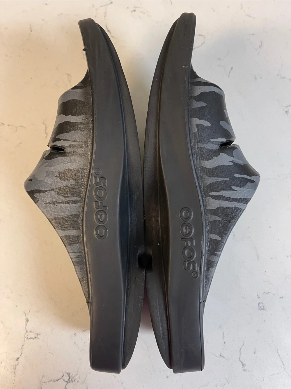Oofos OOahh MEN'S SPORT SLIDE Black Grey Camo Size 9